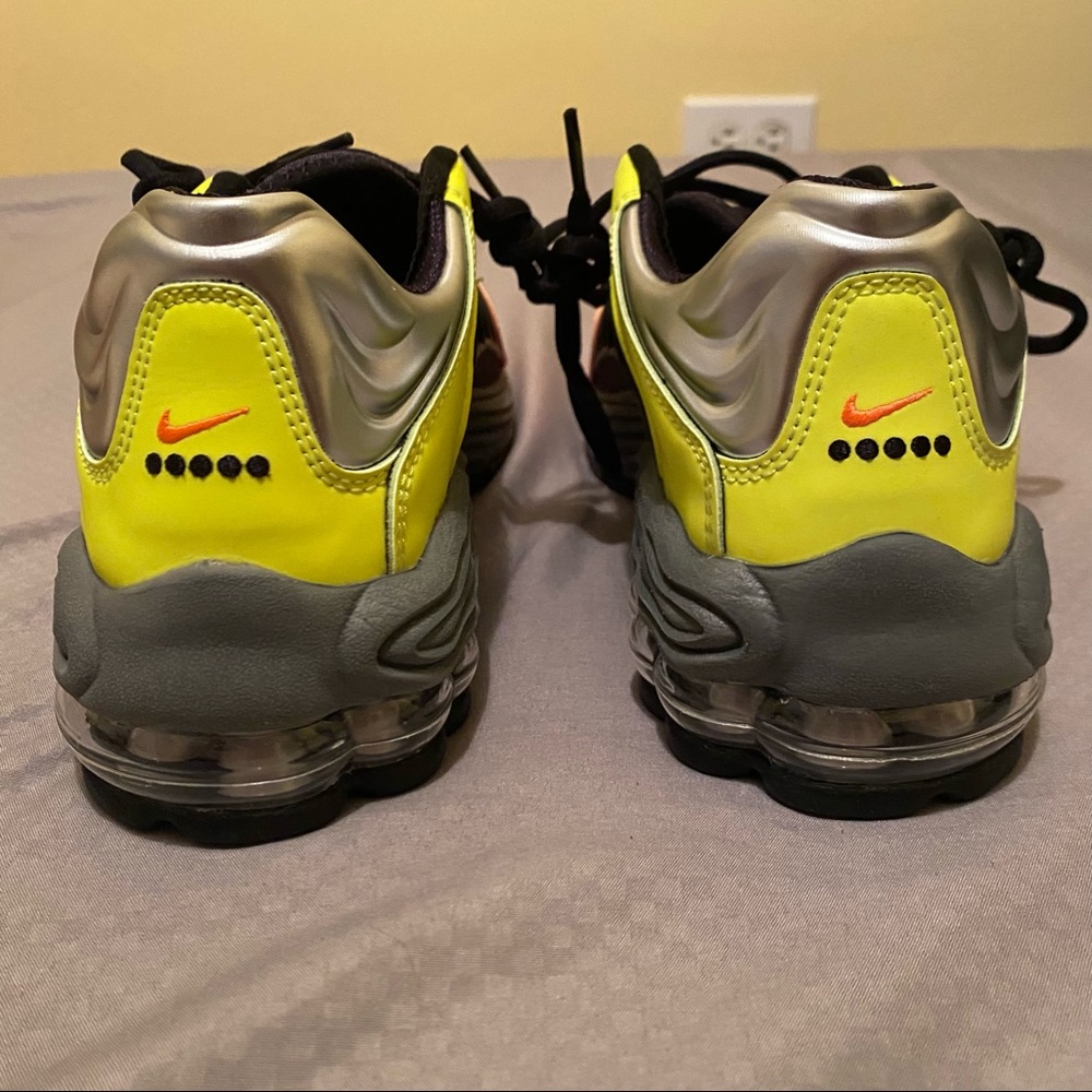 Size 9.5 - Nike Air Tuned Max Volt Total Orange 2022 Running shoes NO BOX - Picture 11 of 12